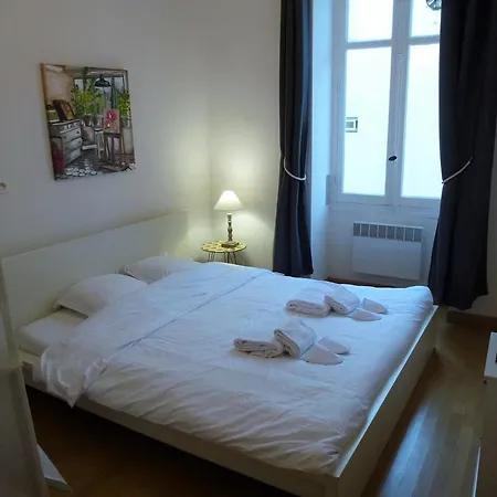 Luckey Homes - Rue Guiglia * Nice